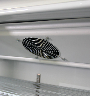 El tipo de exhibición económico de las puertas de cristal dobles refrigera y preserva el gabinete de la cerveza de la frescura para las bebidas 9