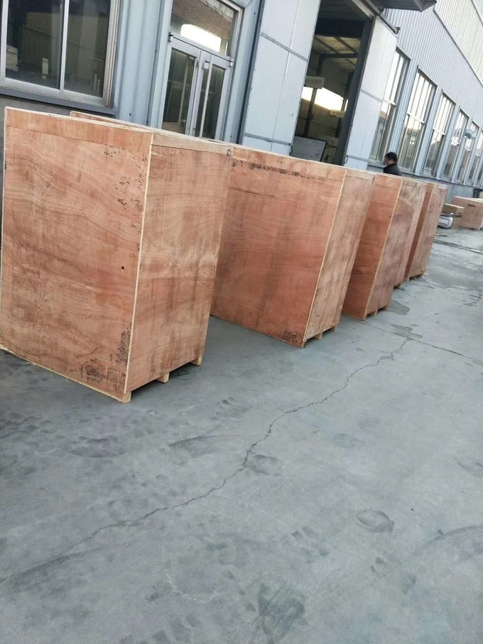 El tipo de exhibición económico de las puertas de cristal dobles refrigera y preserva el gabinete de la cerveza de la frescura para las bebidas 16