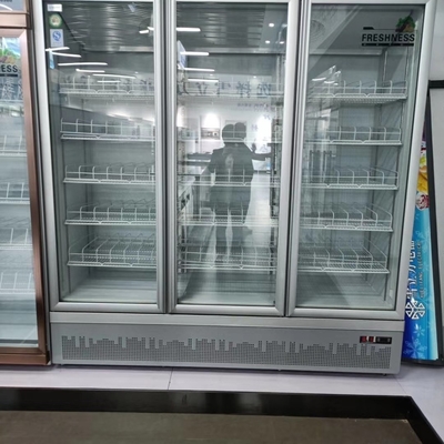 Three Glass Doors Refrigerated Stereoscopic Display Cabinet Commercial